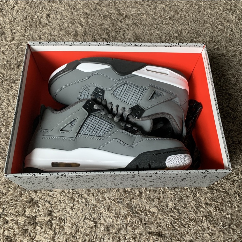 Cool grey retro 4s